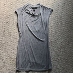 A pea in the pod grey top